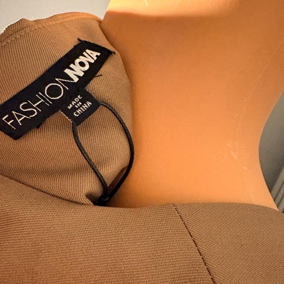 Fashion Nova Tan Vest - Picture 4 of 5